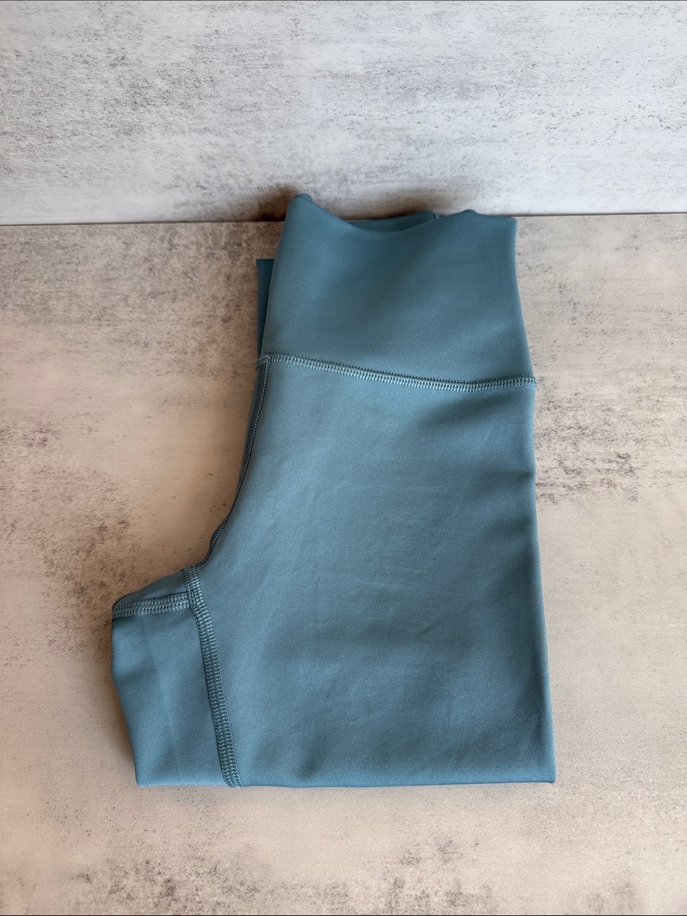 Alo 7/8 High-Waist Airlift Legging - Picture 2 of 4